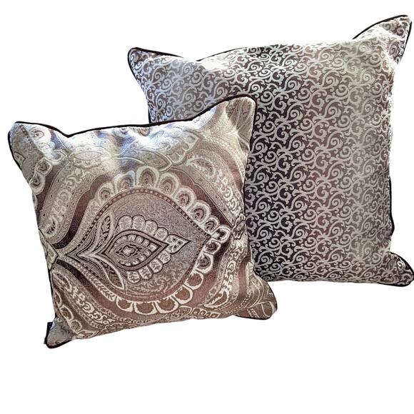 Gianna by J Queen New York throw bed pillows 24” & 19” purple